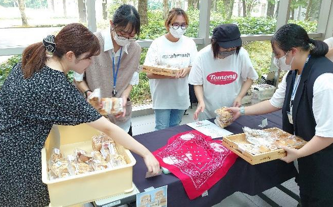 パン販売の様子